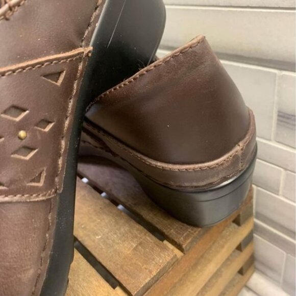 Women’s Size 8 1/2 Bjorndal Brown Clogs - Picture 6 of 9